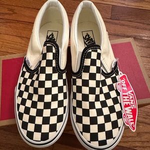 Girls classic Vans slip on sneaker. NWT and original box. Big girls size 3.